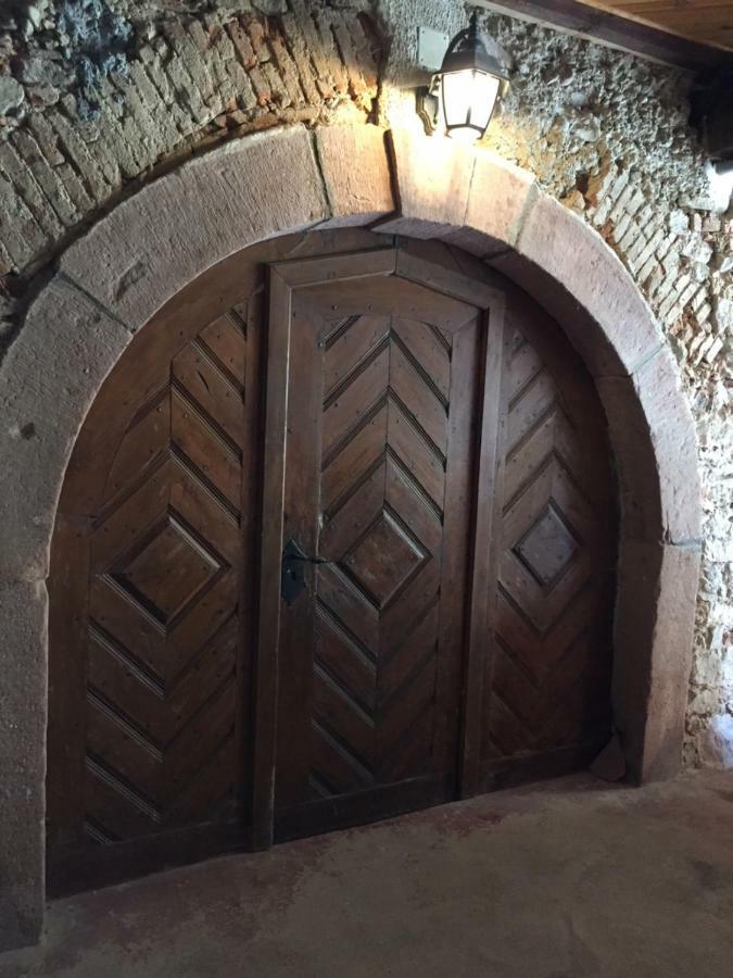 Caveau 1751 Niedermorschwihr Bagian luar foto